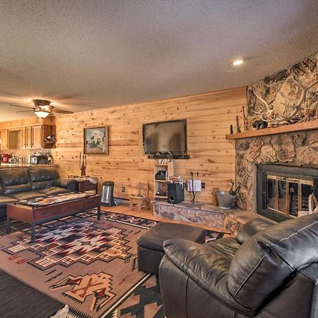 Downtown Red River Retreat With Mtn Views And Yard Exterior photo